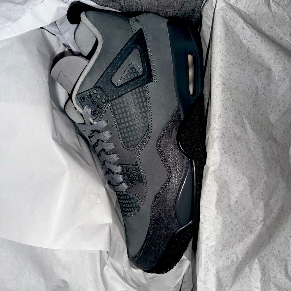 Retro wet cement Jordan 4